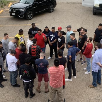 Rise Church - Praise and worship circle - Churches Near Me - Abilene, Texas Rise Church - Praise and worship circle - Churches Near Me - Abilene, Texas