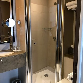Le Chaplain - Bathroom - very nice and modern - Hotels Near Me - Paris, 75