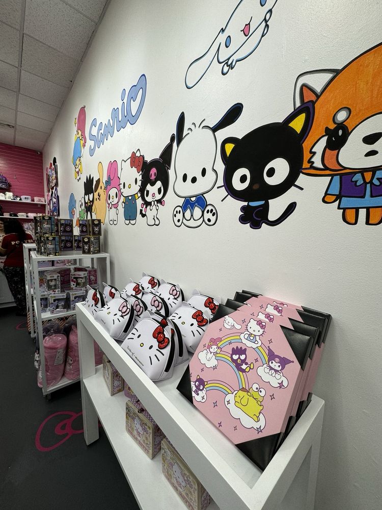 Hello Kitty 915 Sanrio Store, El Paso Roadtrippers
