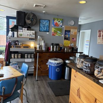 2 Alices Coffee Lounge - Coffee & Tea Near Me - Cornwall on Hudson, New York