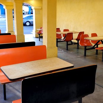 El Indio De Tijuana Taco Shop - Outdoor Dining Area - Mexican Near Me - Escondido, California El Indio De Tijuana Taco Shop - Outdoor Dining Area - Mexican Near Me - Escondido, California