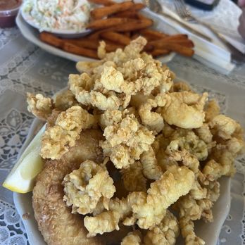George's Diner - Seafood platter - Breakfast & Brunch Near Me - Meredith, New Hampshire