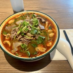 Tom Yum Pho