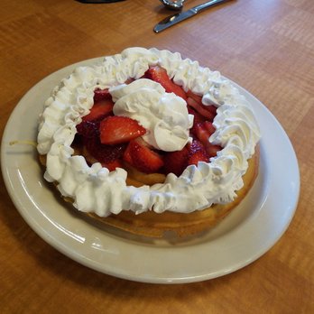 Eat'n Park - Strawberry waffle - American Near Me - Franklin, Pennsylvania Eat'n Park - Strawberry waffle - American Near Me - Franklin, Pennsylvania