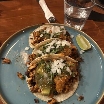 T.O. Dickens Restaurant - Chicken Tacos - Breakfast & Brunch Near Me - Toronto, Ontario T.O. Dickens Restaurant - Chicken Tacos - Breakfast & Brunch Near Me - Toronto, Ontario