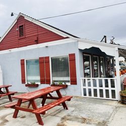 The Red Hen Cafe - Outside