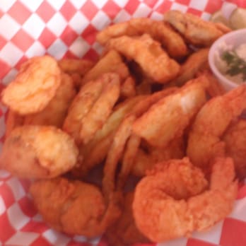 Claws - ship wreck: fried mussles, fried shrimp, fried calamari, and fries - Cajun/Creole Near Me - Garden Grove, California