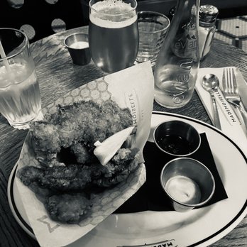 Café Mademoiselle - Bistros Near Me - Paris, 75 Café Mademoiselle - Bistros Near Me - Paris, 75