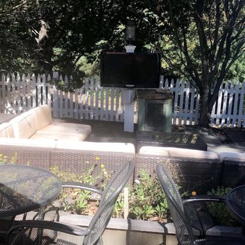Scarlet Oak Tavern - Even when you get there early, people were waiting in the parking lot to go in. - New American Near Me - Hingham, Massachusetts