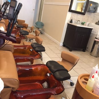 1 Nails & Spa - Nail Salons Near Me - Manchester, Connecticut