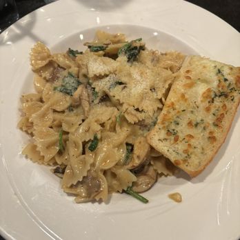 Denim & Pearls - Short rib bow tie pasta - Bars Near Me - Warrenton, Virginia