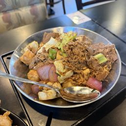 26 Tidu Sliced Beef Pot 提督香锅肥牛 26 Tidu Sliced Beef Pot 提督香锅肥牛