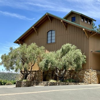 Pride Mountain Vineyards - Wineries Near Me - St. Helena, California