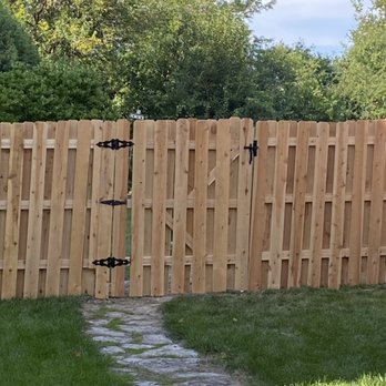 R E Landscaping & Construction - Fence setup - Landscaping Near Me