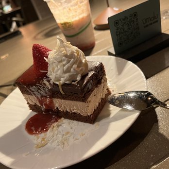 Umalu - Hawaiian Chocolate Cake - Hawaiian Near Me - Lahaina, Hawaii Umalu - Hawaiian Chocolate Cake - Hawaiian Near Me - Lahaina, Hawaii