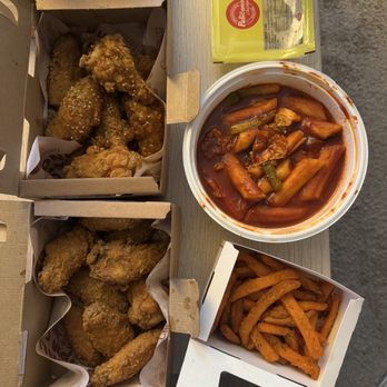 Pelicana Chicken - Crispy Fried Chicken with Sauce / 크리스피 양념치킨 (Honey Soy and Garlic), Sweet Potato Fries, Ddukbokki and free pickled radish. - Korean Near Me - San Antonio, Texas Pelicana Chicken - Crispy Fried Chicken with Sauce / 크리스피 양념치킨 (Honey Soy and Garlic), Sweet Potato Fries, Ddukbokki and free pickled radish. - Korean Near Me - San Antonio, Texas