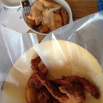 La Lola - Costelletes de cabrit (not recommended) & patatas bravas con salsa (very recommended) - Tapas/Small Plates Near Me - Barcelona, B