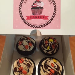 Sugar Charms Bakery - Peanut Butter Chocolate Cupcakes