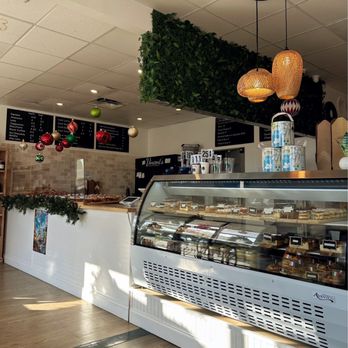 Vincent's - Display case - French Near Me - Boca Raton, Florida