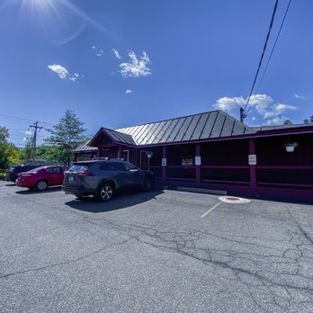 The Roost - Outdoors, outside, front entrance, store front, street view - Breakfast & Brunch Near Me - Stone Ridge, New York