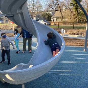 Benjamin Banneker Park - Twisty slide - Playgrounds Near Me - Arlington, Virginia Benjamin Banneker Park - Twisty slide - Playgrounds Near Me - Arlington, Virginia