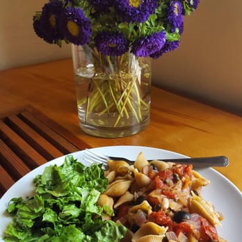 Purple Carrot - Pasta puttanesca, salad - Food Delivery Services Near Me - Needham, Massachusetts Purple Carrot - Pasta puttanesca, salad - Food Delivery Services Near Me - Needham, Massachusetts