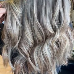 Rosales Beauty Salon - Balayage
