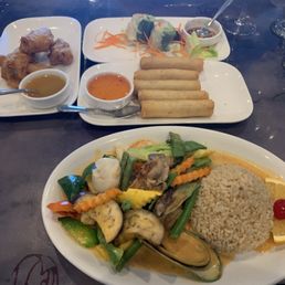 Mango Wings, Siam Rolls, Summer Rolls, Seafood Madness w/ duck side. Mango Wings, Siam Rolls, Summer Rolls, Seafood Madness w/ duck side.