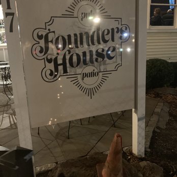Founders House Pub and Patio - Pubs Near Me - Milford, Connecticut Founders House Pub and Patio - Pubs Near Me - Milford, Connecticut