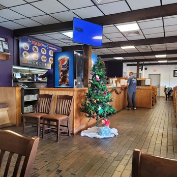 Shut Em Down Authentic Southern Restaurant - Front counter - Southern Near Me - Jacksonville, Florida