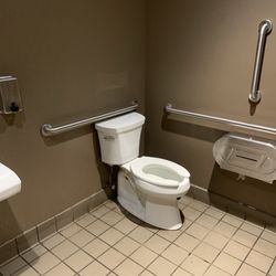 Sweetwaters Coffee & Tea - Clean bathroom