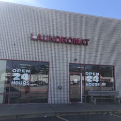 Kennywood Laundromat - Front entrance