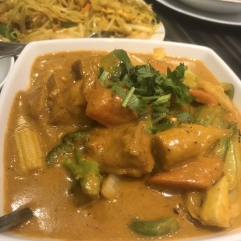 Hakka Legend Asian Cuisine - Tofu red curry - Halal Near Me - Markham, Ontario