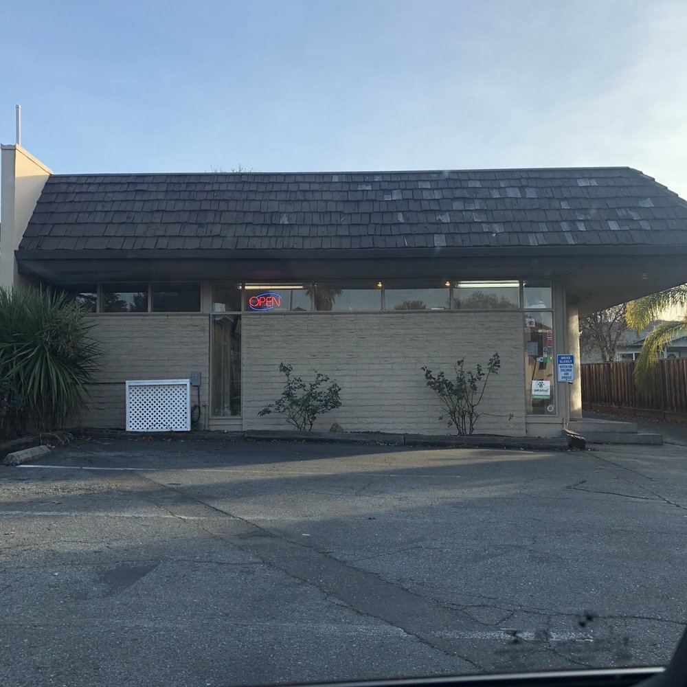 Serra Veterinary Hospital - Front of Serra Veterinary Hospital - Veterinarians Near Me - Sunnyvale, California Serra Veterinary Hospital - Front of Serra Veterinary Hospital - Veterinarians Near Me - Sunnyvale, California