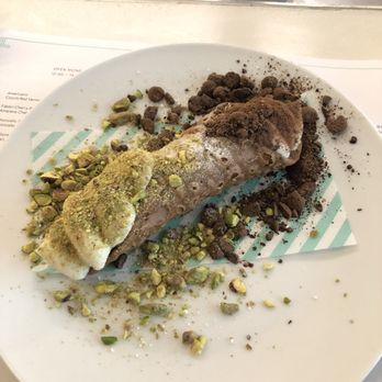 Lina Stores Restaurant - Cannolo - Italian Near Me - London, XGL