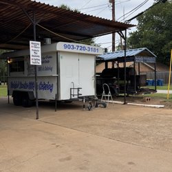 Raisin Smoke - Good stand and BBQ