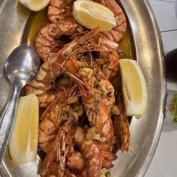 Restaurante Farol - Cameron Mozambique!  5 Stars!