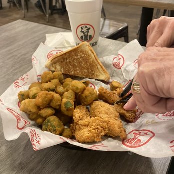 Slim Chickens - 3 piece combo with okra. - Soul Food Near Me - Biloxi, Mississippi Slim Chickens - 3 piece combo with okra. - Soul Food Near Me - Biloxi, Mississippi