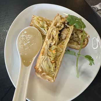 ZEN Kitchen & Bar - Zen roll that comes with entree - Bars Near Me - Rchy, Florida ZEN Kitchen & Bar - Zen roll that comes with entree - Bars Near Me - Rchy, Florida