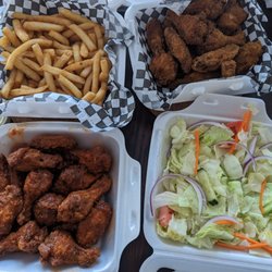 Town wings - Twin combo deal: fries, house salad with 3 pounds of wings - 2 flavors: hot honey & garlic explosion