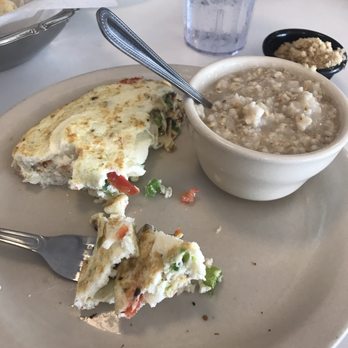 Luckys Cafe - American Near Me - Dallas, Texas