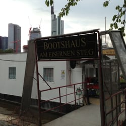 Boothaus Dreyer - Das Boothaus, view from the street --- literally a deck barge