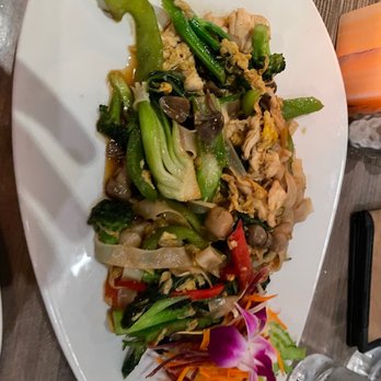 Bamboo Penny's - Drunken noodles with chicken - Thai Near Me - Leawood, Kansas Bamboo Penny's - Drunken noodles with chicken - Thai Near Me - Leawood, Kansas