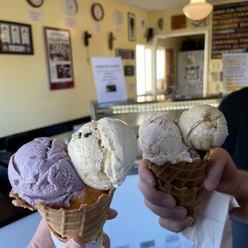 Kapaw's Iskreme - Huckleberry, cookie dough, orange sherbet, huckleberry cheesecake, salted caramel, wolf tracks - Ice Cream & Frozen Yogurt Near Me - Coupeville, Washington Kapaw's Iskreme - Huckleberry, cookie dough, orange sherbet, huckleberry cheesecake, salted caramel, wolf tracks - Ice Cream & Frozen Yogurt Near Me - Coupeville, Washington