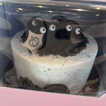 Sunmerry Bakery - Oreo cake - Coffee & Tea Near Me - Edison, New Jersey