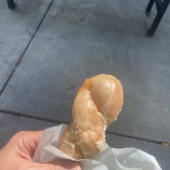 Doe Donuts - Maple twist - Donuts Near Me - Portland, Oregon