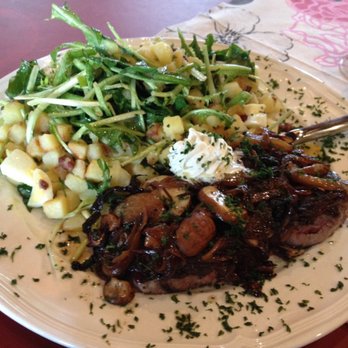 Weinpost - Bettsäächer (Löwenzahn) mit Kartoffeln und Rumpsteak - German Near Me - Mettlach, SL Weinpost - Bettsäächer (Löwenzahn) mit Kartoffeln und Rumpsteak - German Near Me - Mettlach, SL
