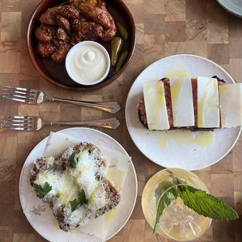 IDOL WOLF - Albóndigas, patatas bravas, pan con tomate with manchego - Tapas/Small Plates Near Me - Saint Louis, Missouri IDOL WOLF - Albóndigas, patatas bravas, pan con tomate with manchego - Tapas/Small Plates Near Me - Saint Louis, Missouri