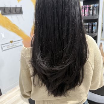 Amore Bellini - Long layer cut - Hair Salons Near Me - Kildeer, Illinois
