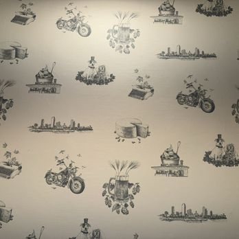 The Pfister Hotel - Milwaukee wallpaper in closet - Hotels Near Me - Milwaukee, Wisconsin The Pfister Hotel - Milwaukee wallpaper in closet - Hotels Near Me - Milwaukee, Wisconsin